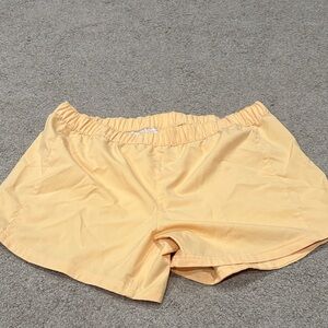 Women's PFG Columbia Sports Athletic Shorts in Soft Peach